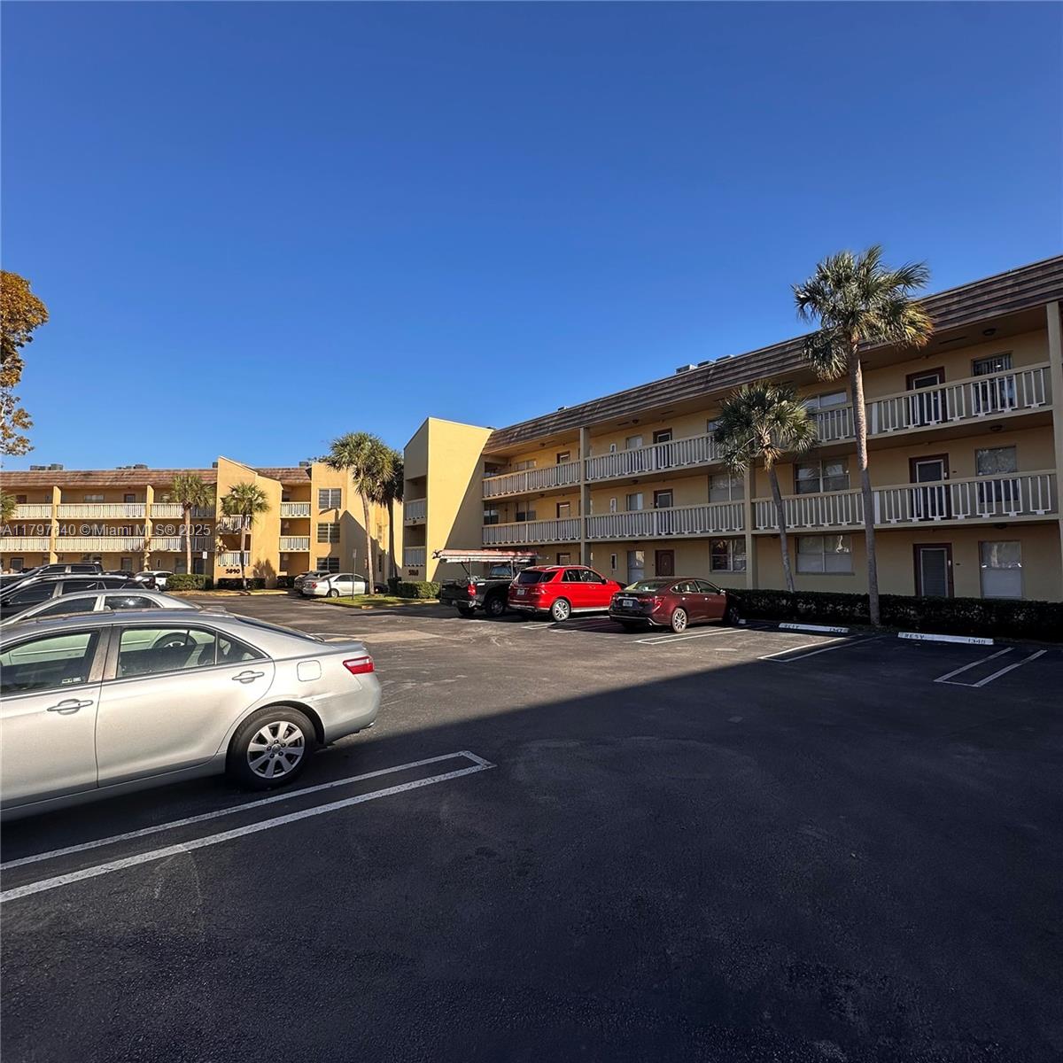 5860 NW 64th Ave 203