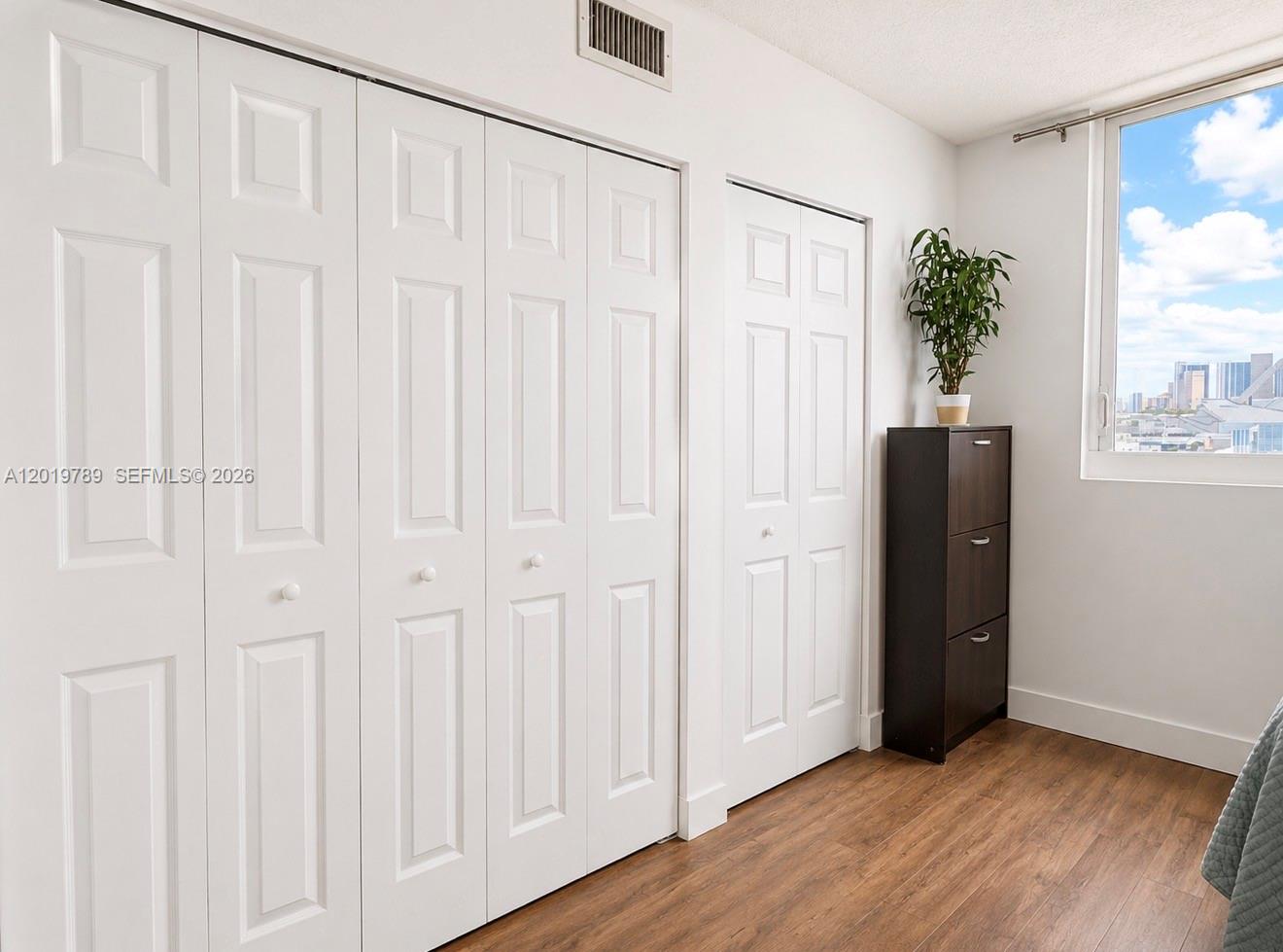 1800 Biscayne Plaza Condo - Residential
