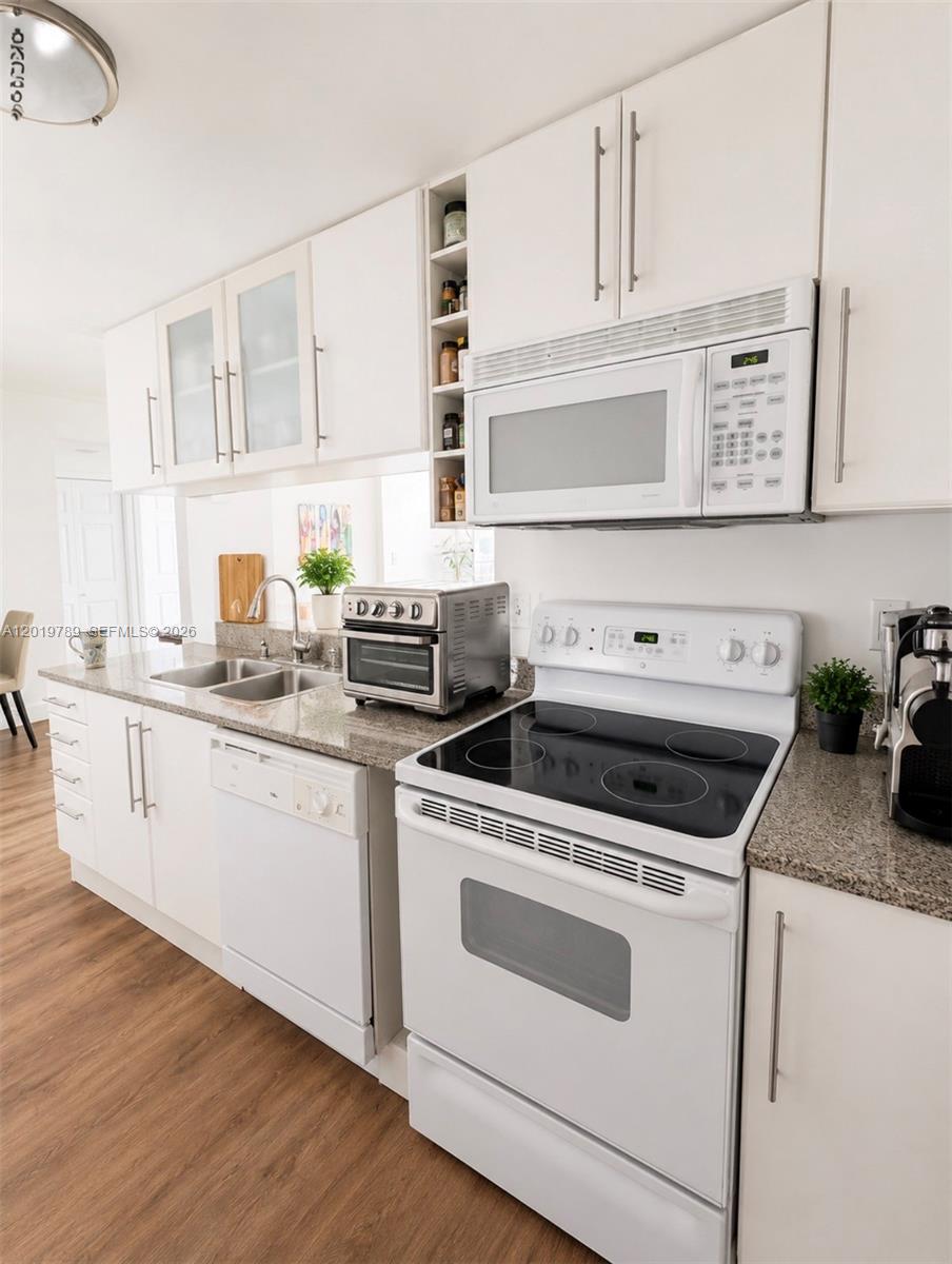 1800 Biscayne Plaza Condo - Residential