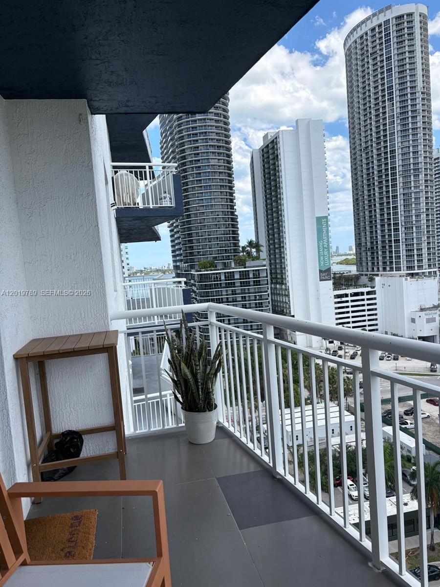 1800 Biscayne Plaza Condo - Residential