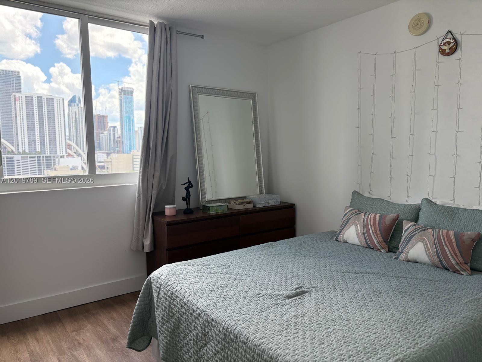 1800 Biscayne Plaza Condo - Residential