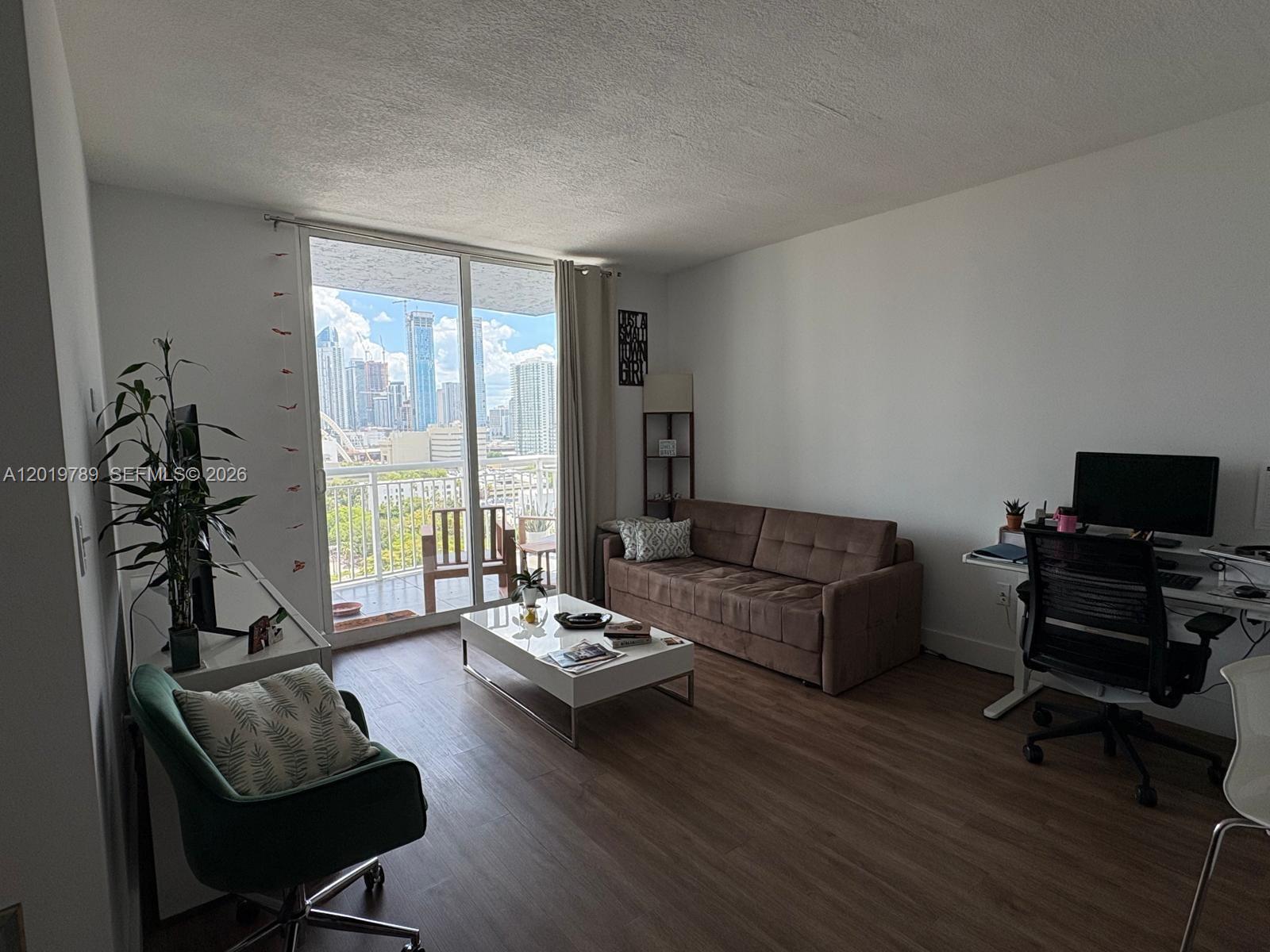 1800 Biscayne Plaza Condo - Residential
