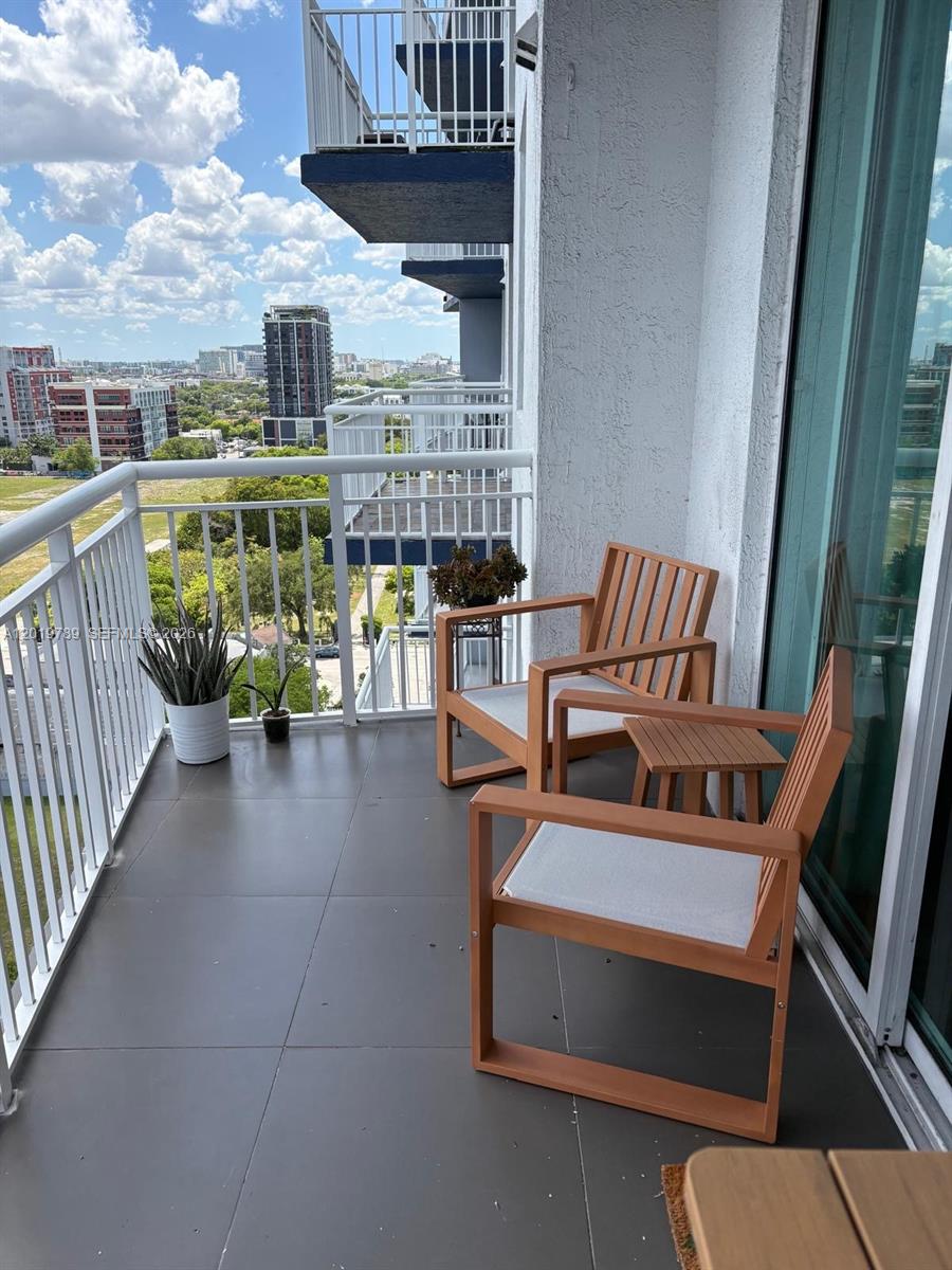 1800 Biscayne Plaza Condo - Residential