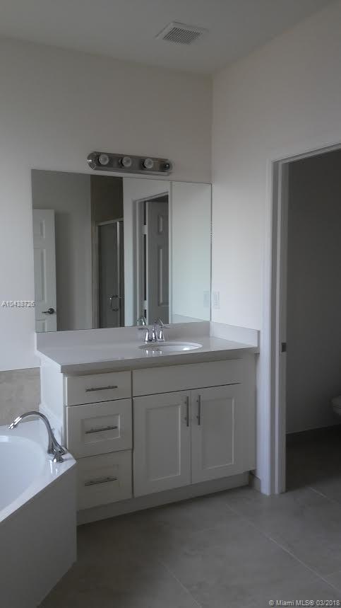 Doral Cay - Residential Lease