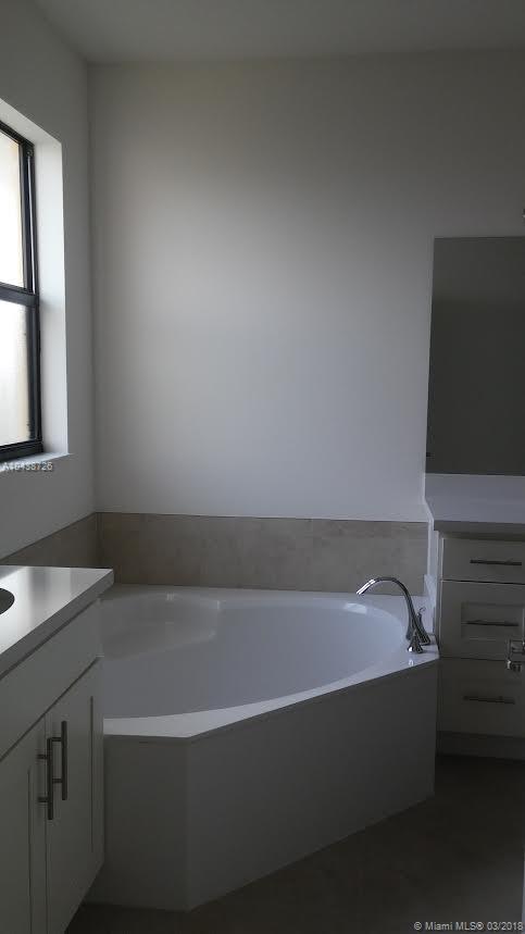 Doral Cay - Residential Lease