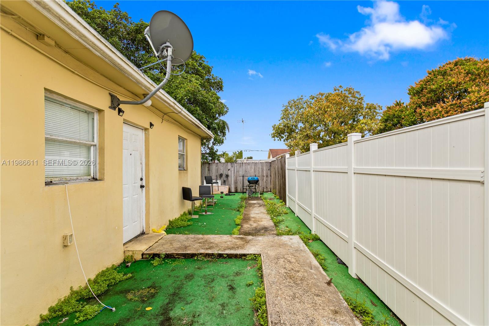 SUNNY LAKE ESTS 1ST ADDN - Residential Income