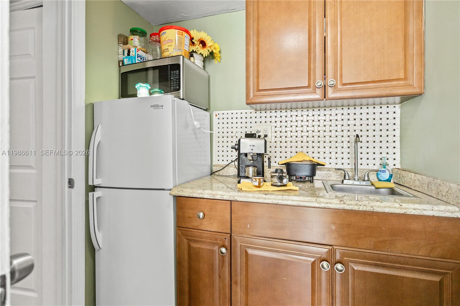 SUNNY LAKE ESTS 1ST ADDN - Residential Income