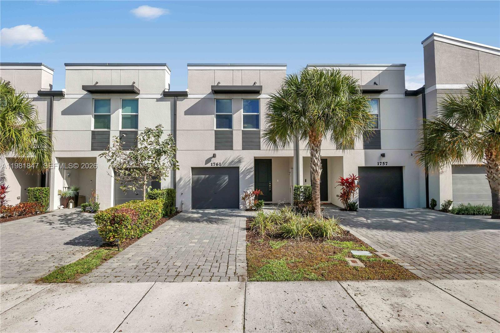 ENCLAVE AT MANGONIA PARK - Residential