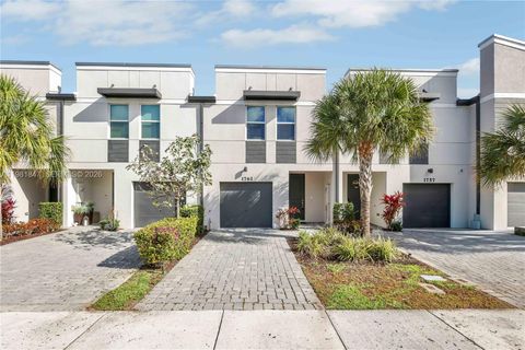 1761 Lindley St Mangonia Park FL 33407