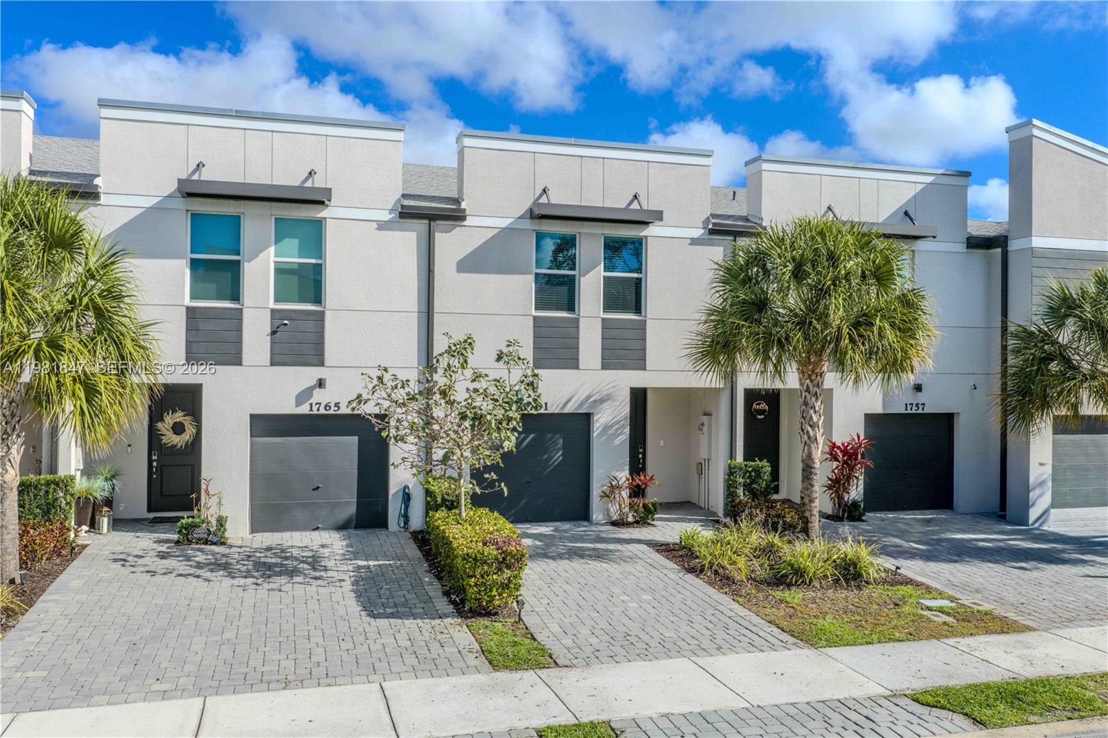 ENCLAVE AT MANGONIA PARK - Residential