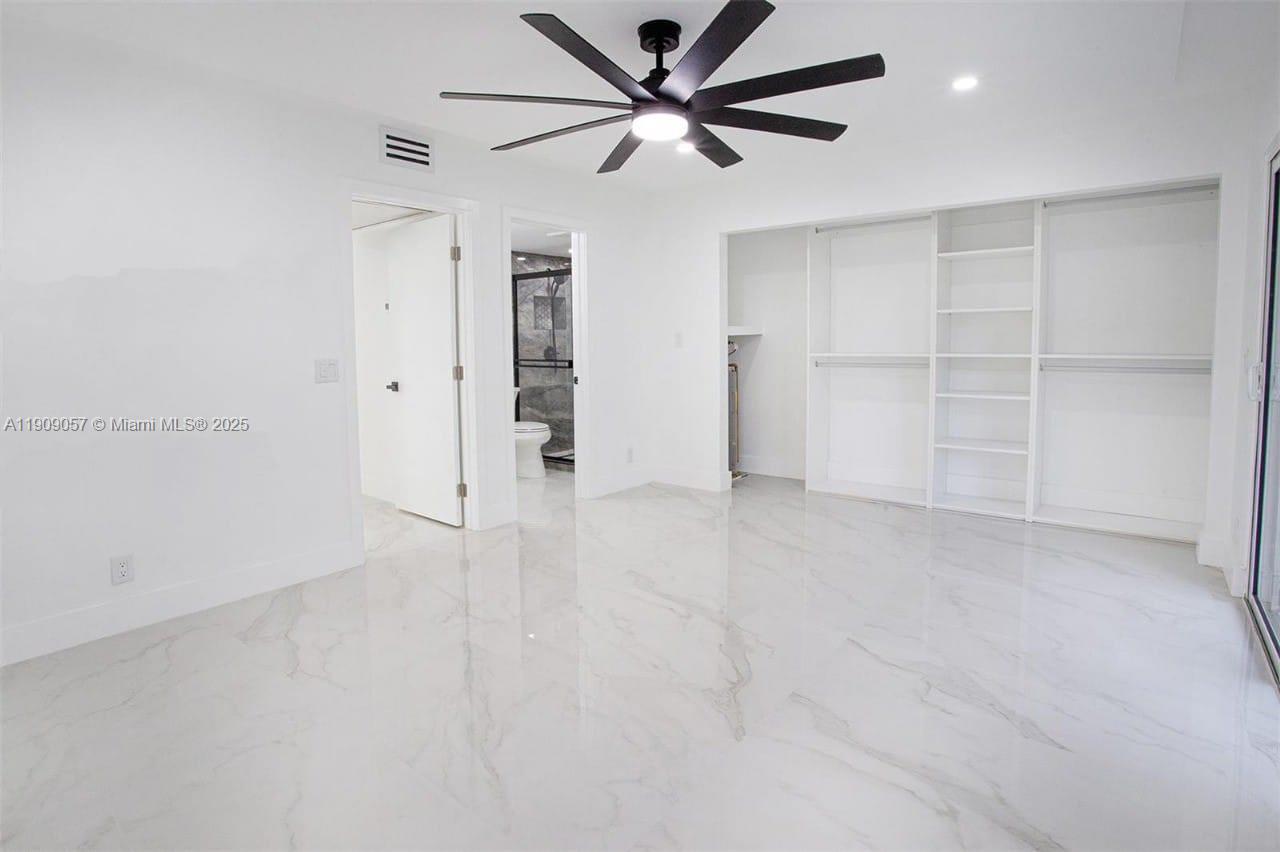 KINGSLEY AT CENTURY VILLA - Residential