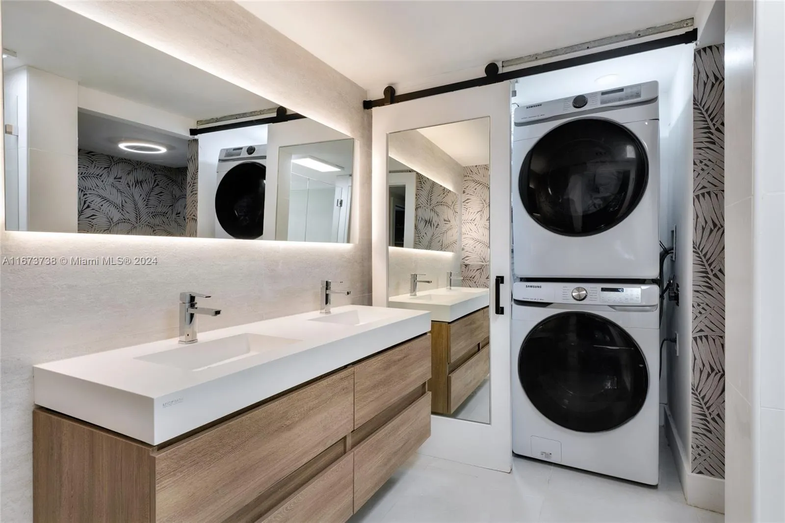 Key Biscayne, Florida 33149, United States, 2 Bedrooms Bedrooms, ,2 BathroomsBathrooms,Residential,Active,80599