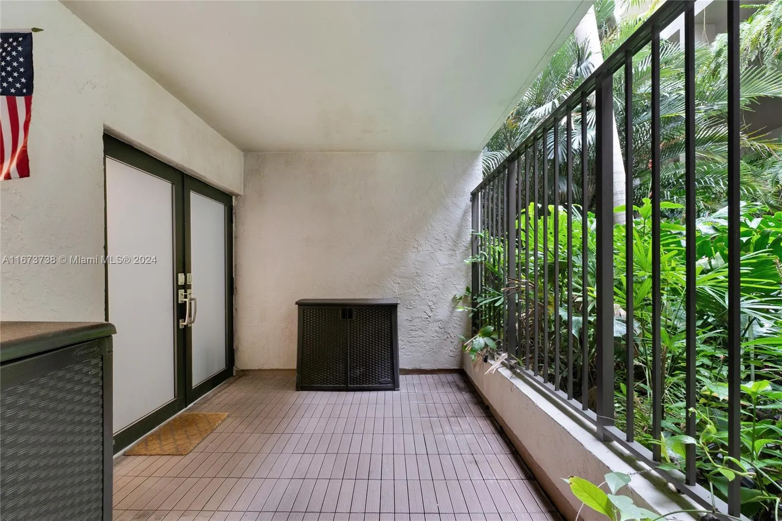 Key Biscayne, Florida 33149, United States, 2 Bedrooms Bedrooms, ,2 BathroomsBathrooms,Residential,Active,80599