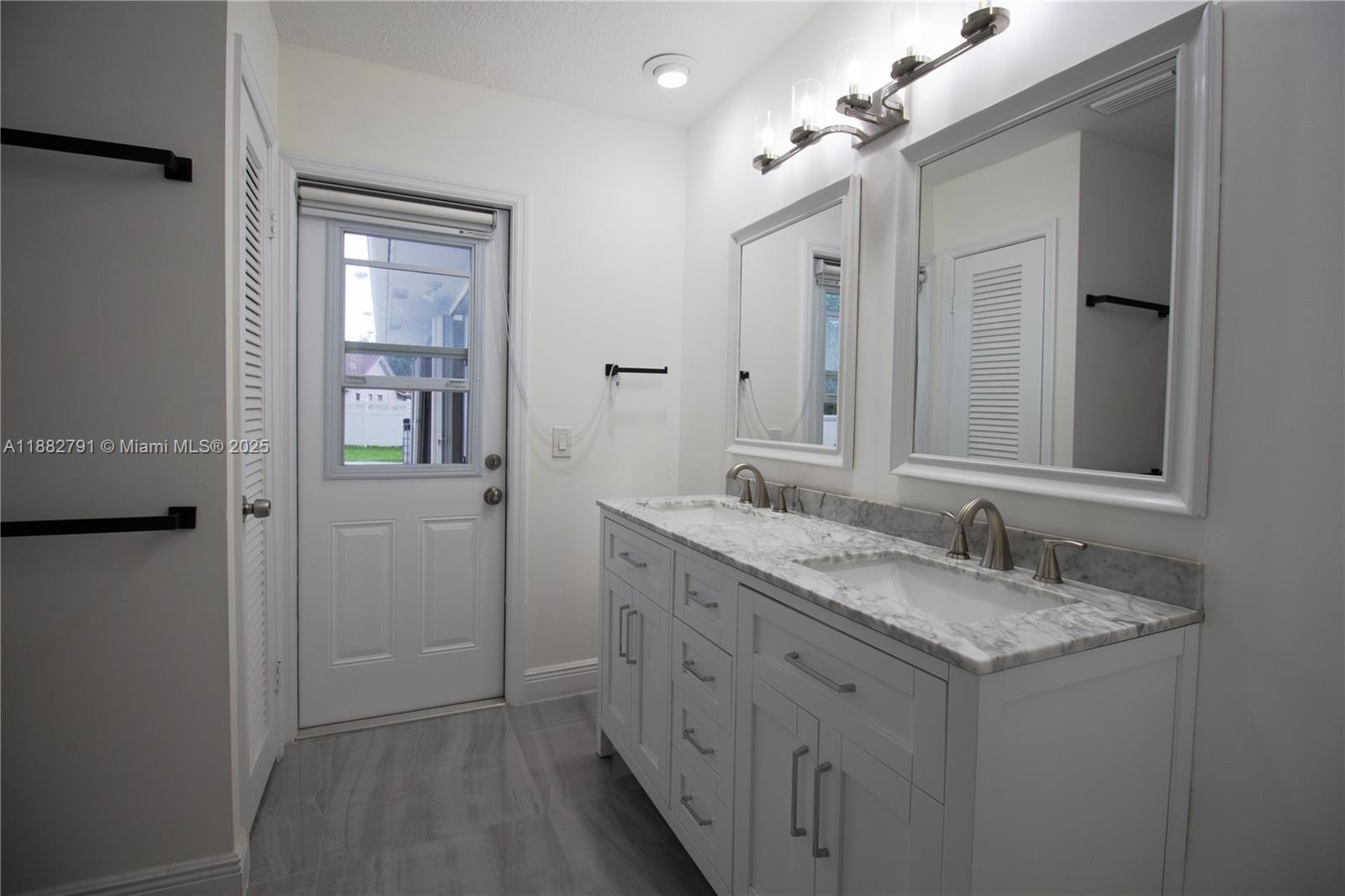 RAMBLEWOOD - Residential Lease