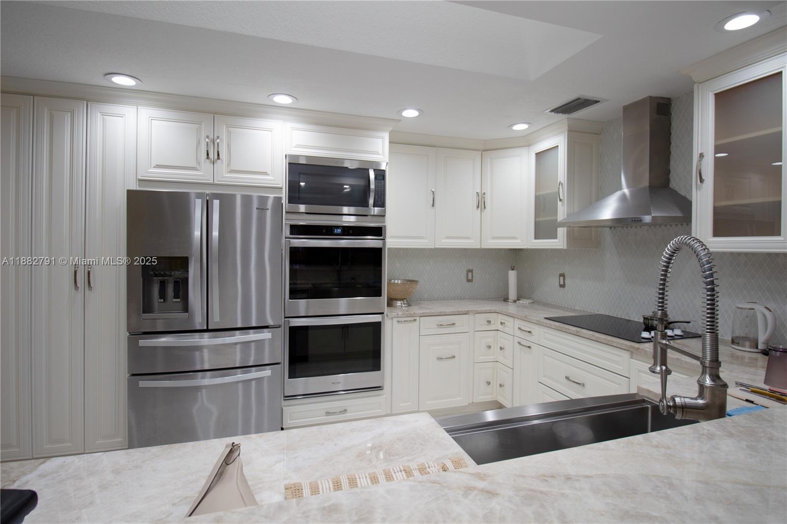 RAMBLEWOOD - Residential Lease