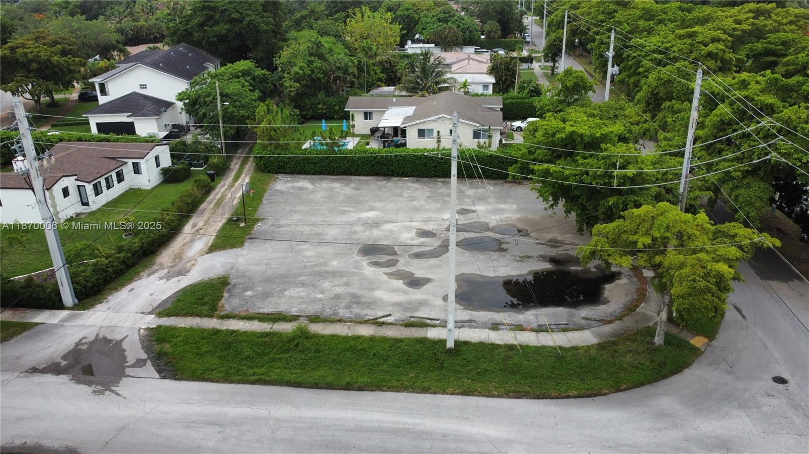 425 Esplanade Dr