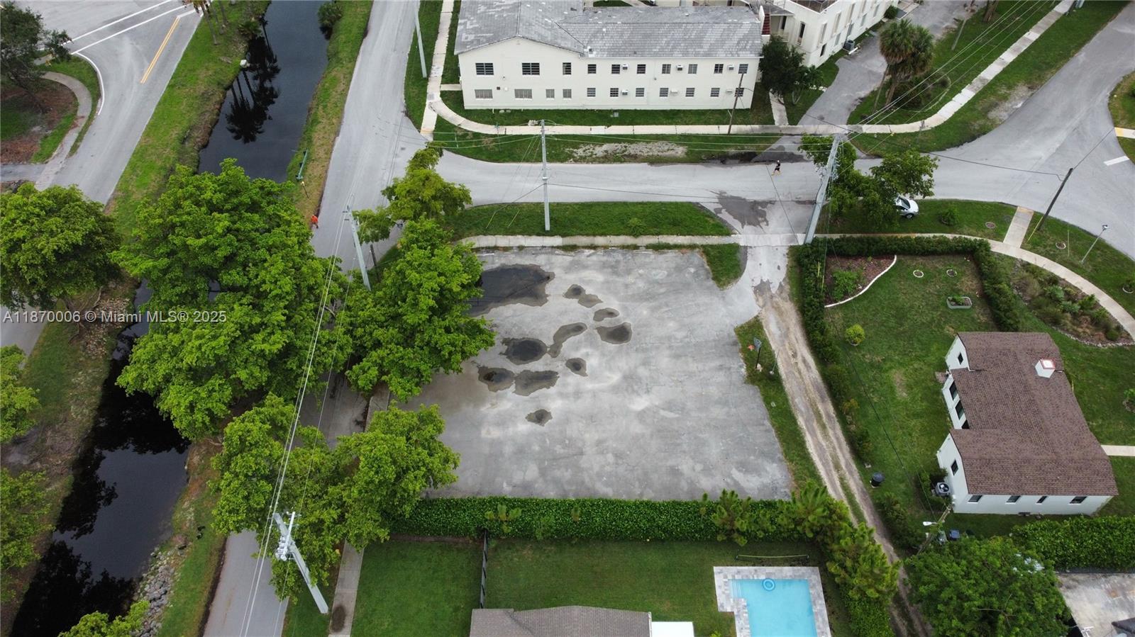 MIAMI SPRINGS BAPTIST CHU - Land