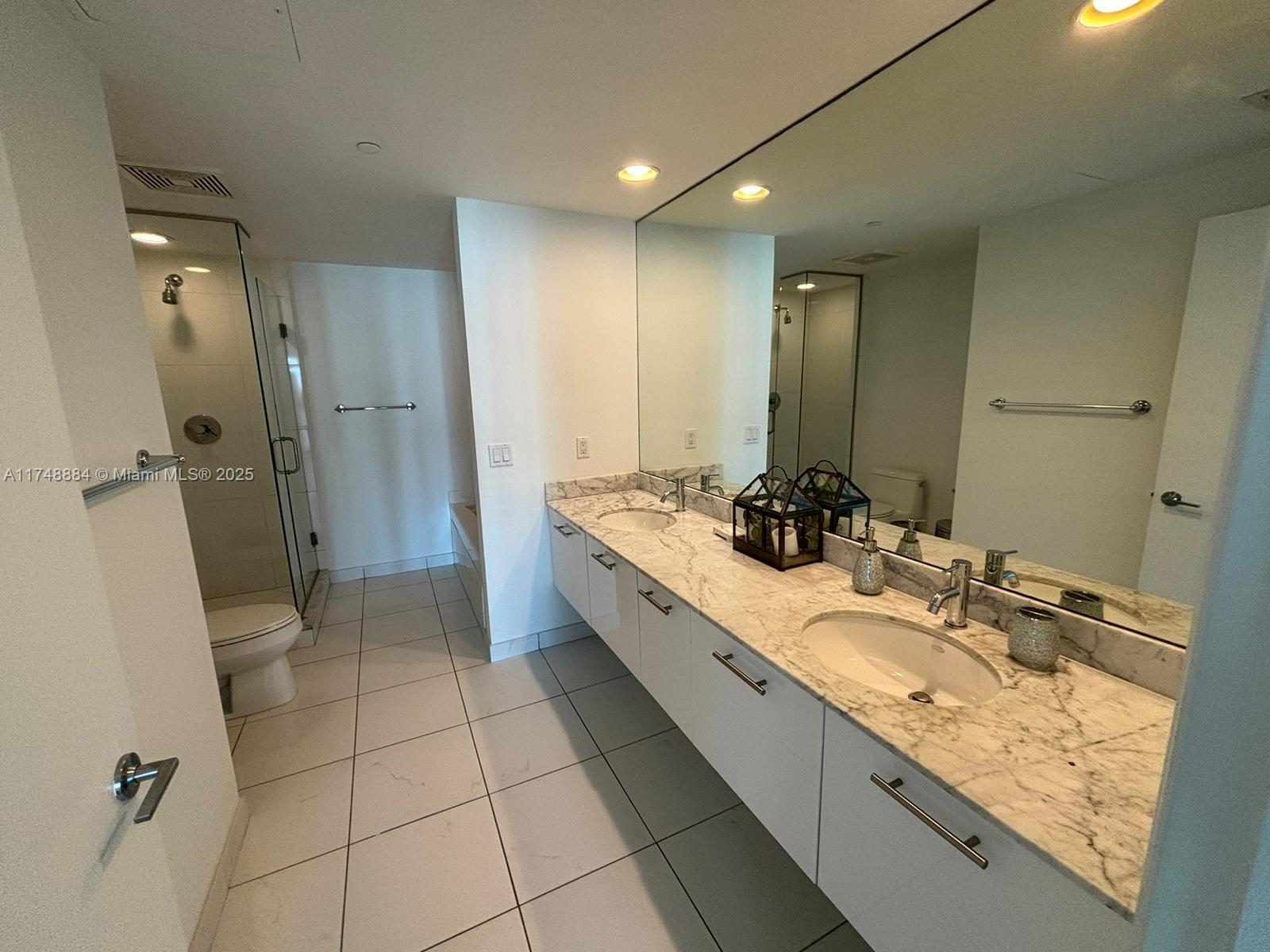 500 BRICKELL WEST CONDO - Residential