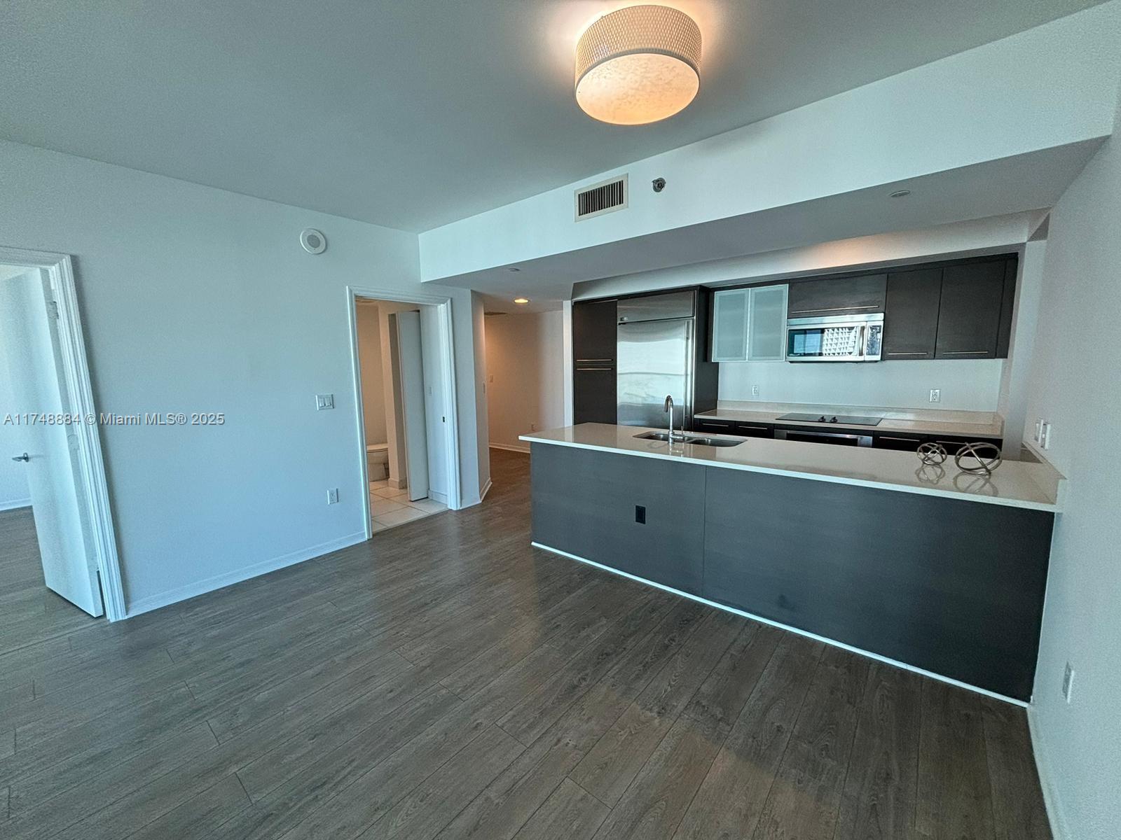 500 BRICKELL WEST CONDO - Residential