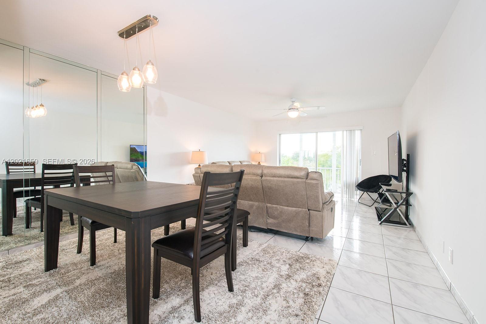 HILLCREST COUNTRY CLUB AP - Residential