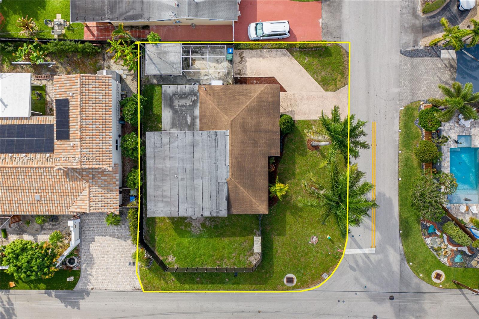 1498 NE 39th St
