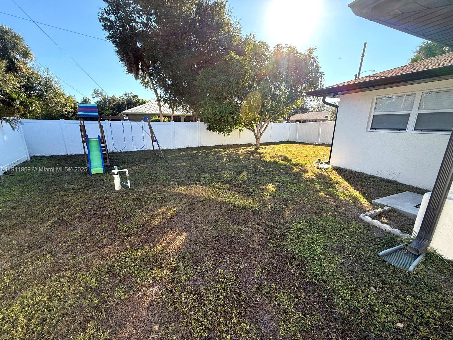 Port Charlotte - Residential