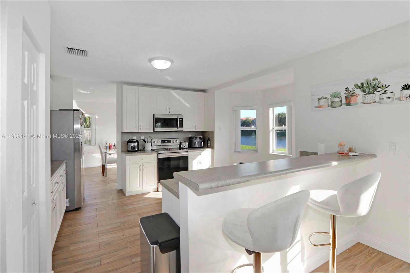 Pelican Bay at Old Cutler - Residential