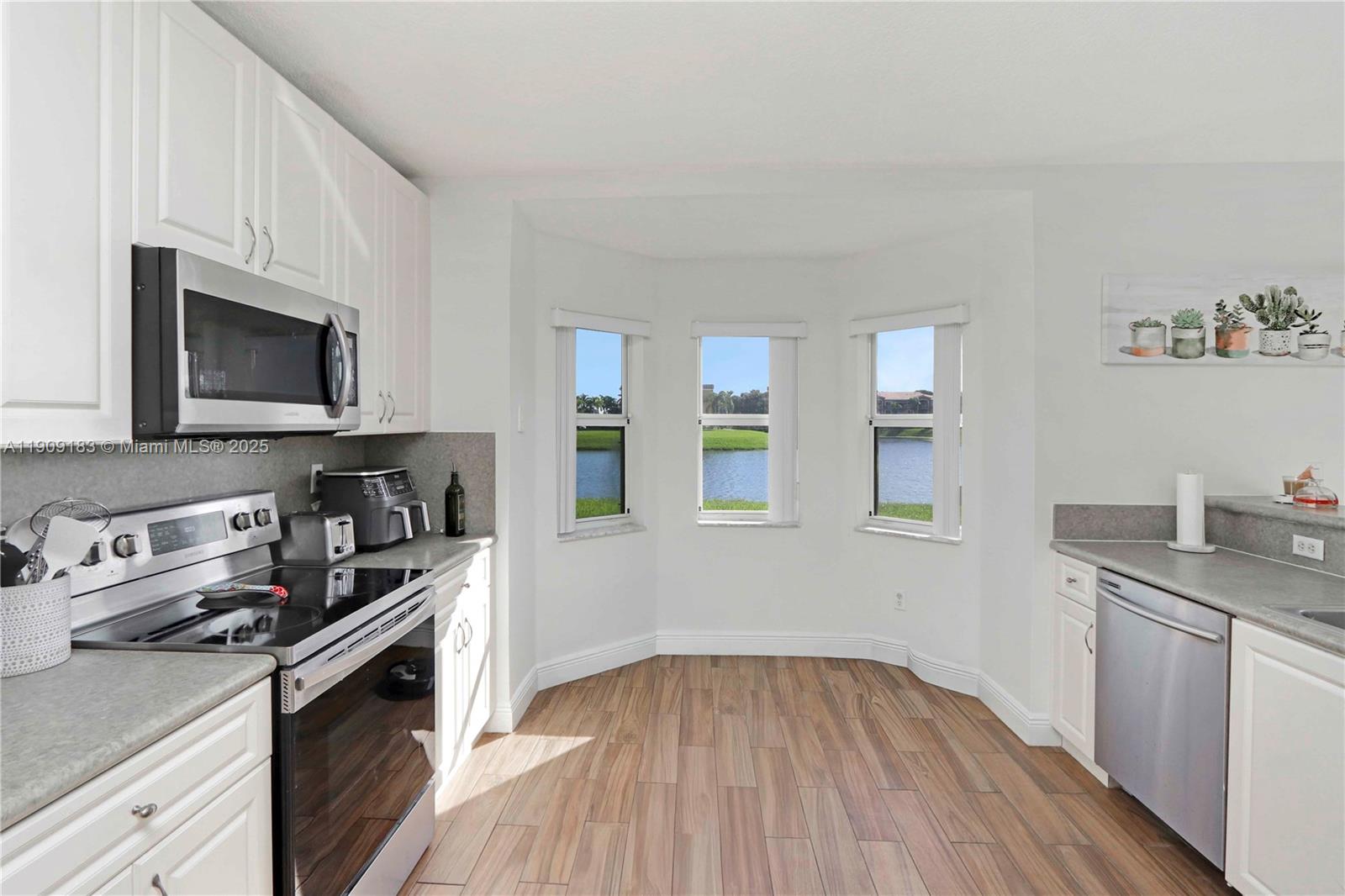 Pelican Bay at Old Cutler - Residential