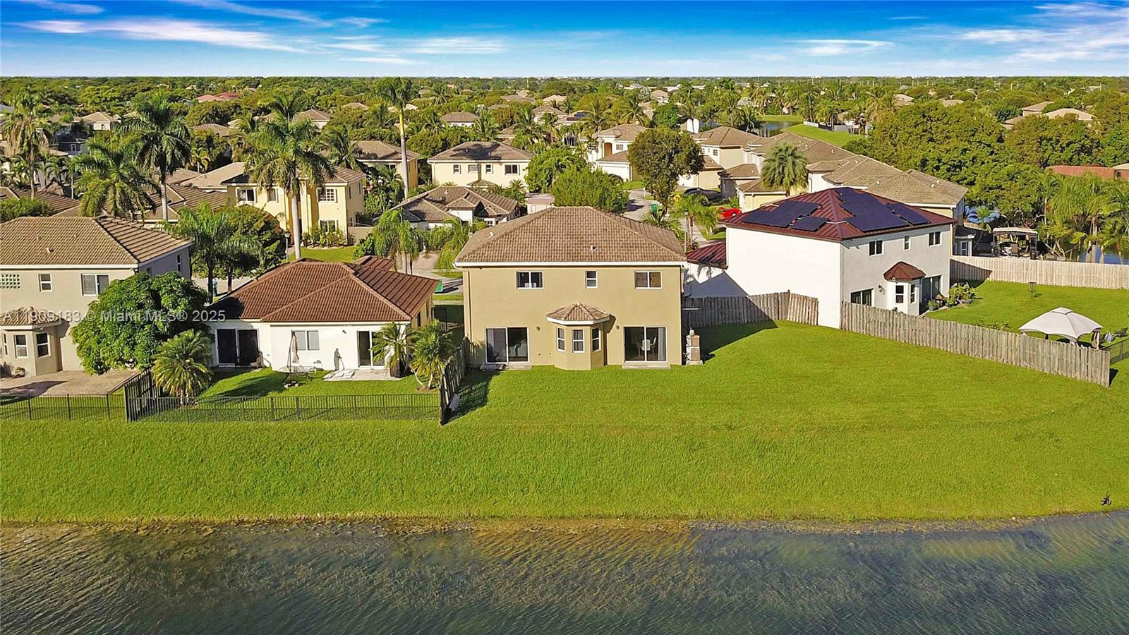 Pelican Bay at Old Cutler - Residential