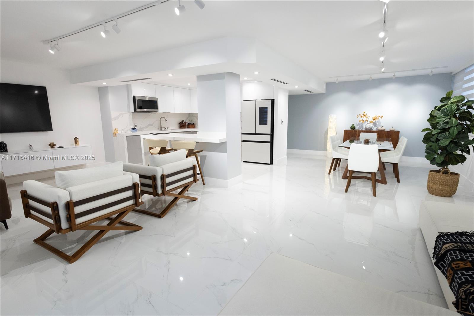 Property for Sale at 3180 S Ocean Dr 1101, Hallandale Beach, Broward County, Florida - Bedrooms: 2 
Bathrooms: 2  - $759,000