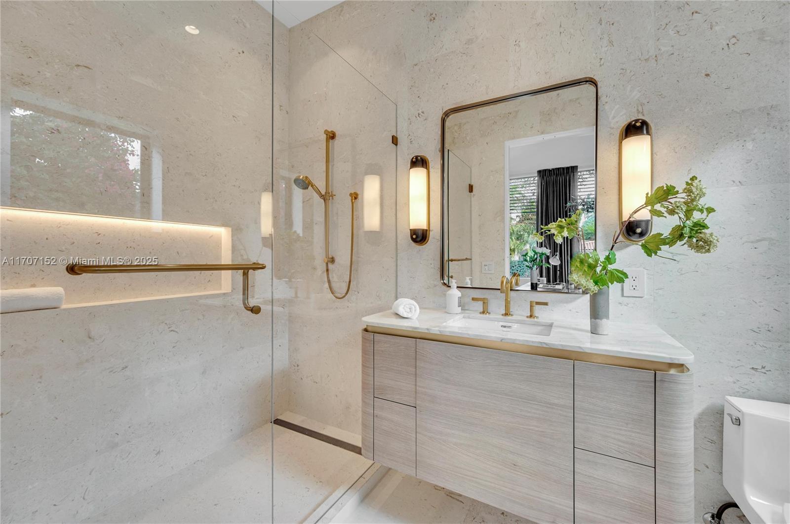 NORTH BAY ISLAND - Residential