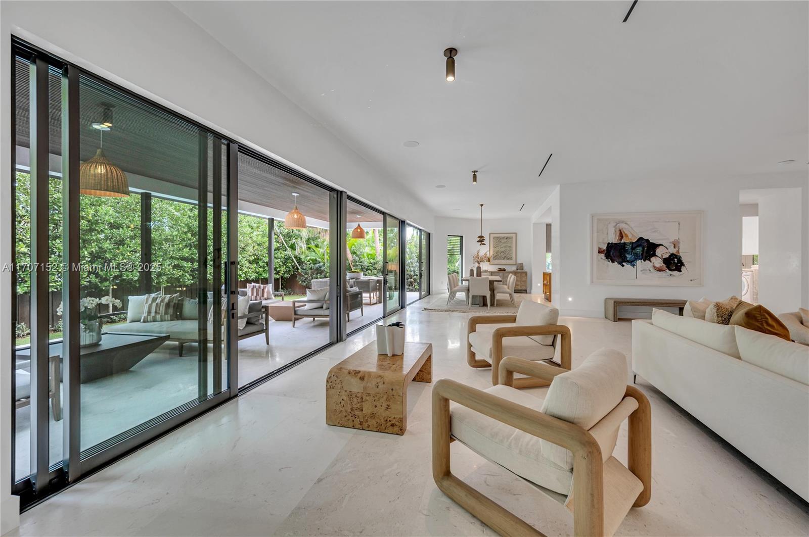 7441 Coquina Dr