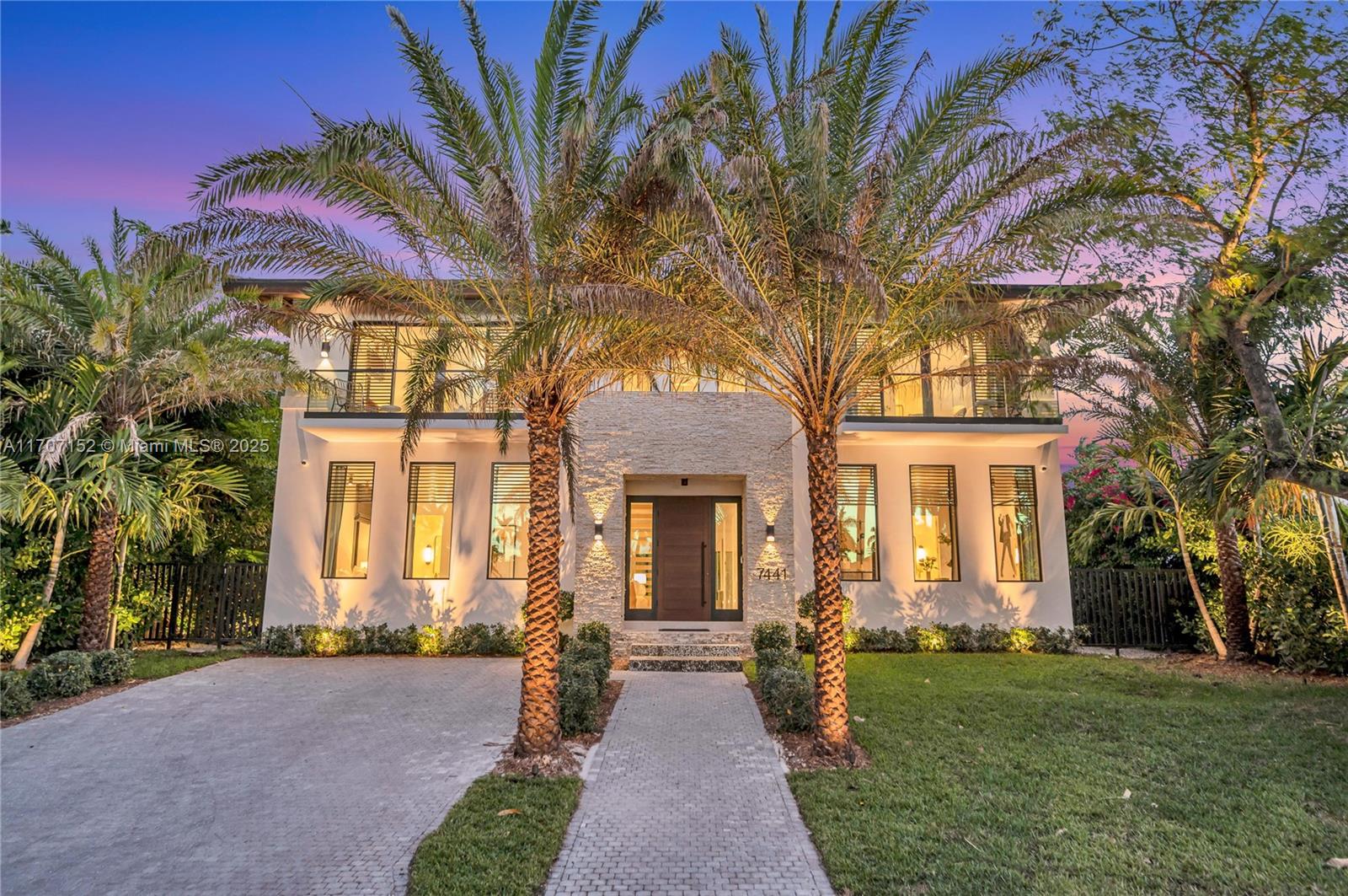 Property for Sale at 7441 Coquina Dr, North Bay Village, Miami-Dade County, Florida - Bedrooms: 5 
Bathrooms: 6  - $5,500,000