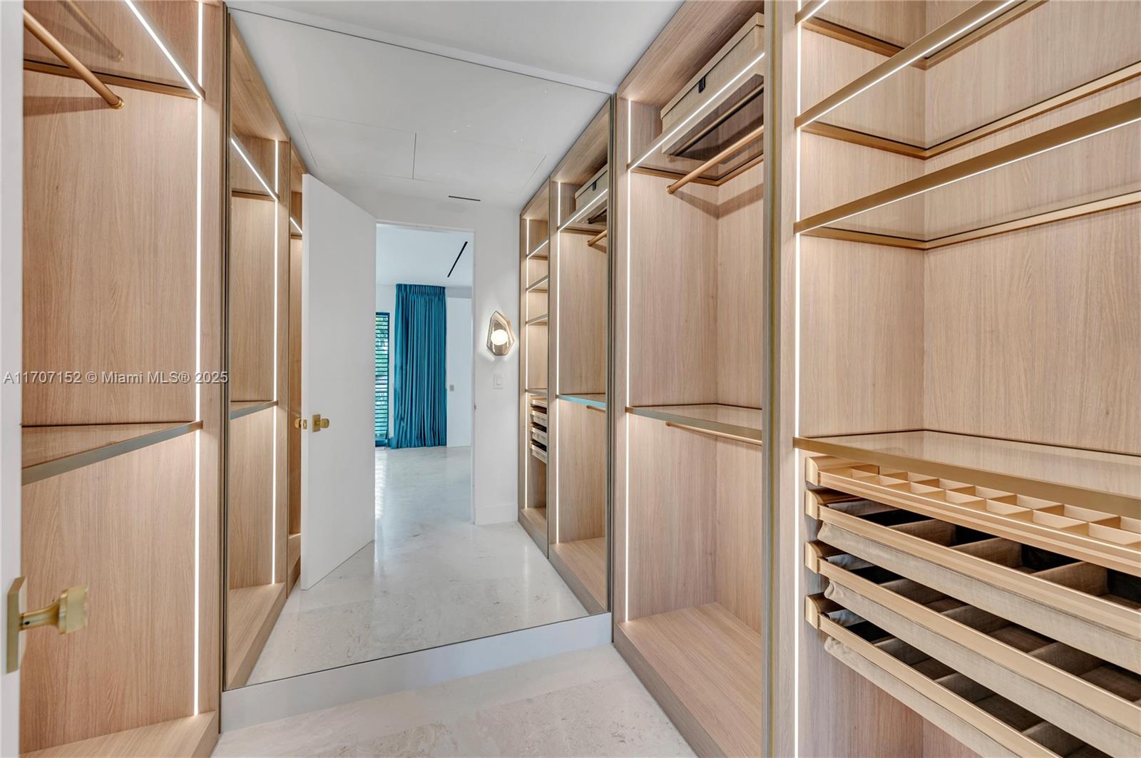 NORTH BAY ISLAND - Residential