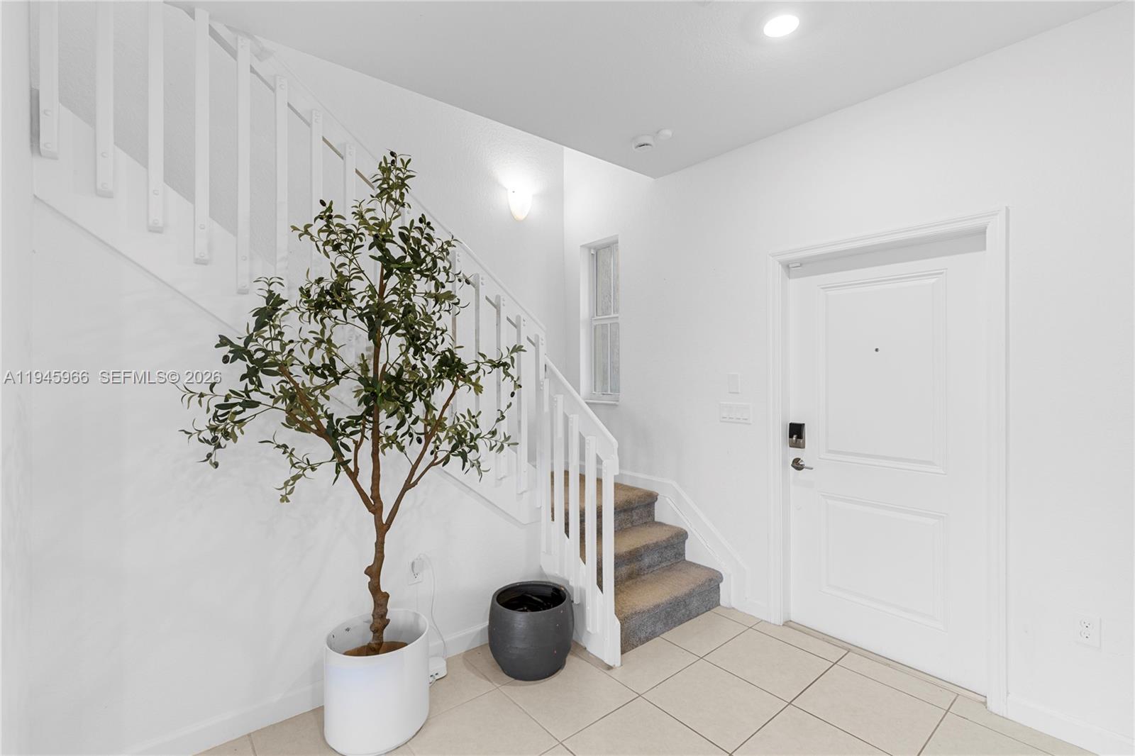 WYNDHAM LAKES PLAZA - Residential