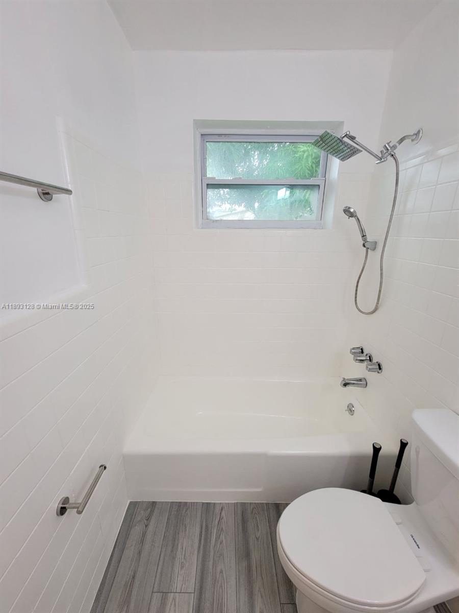 TAMIAMI PINES - Residential Income
