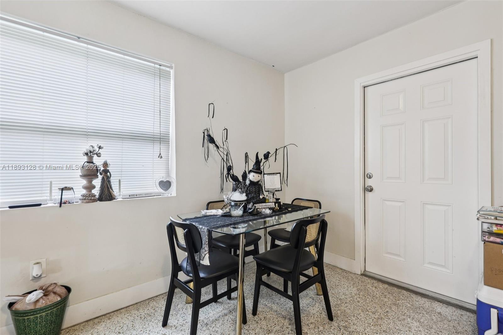 TAMIAMI PINES - Residential Income