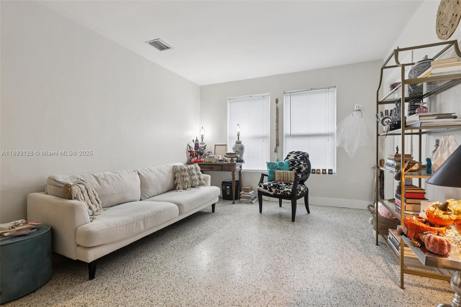TAMIAMI PINES - Residential Income