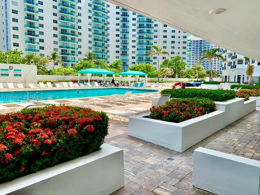 SEA AIR TOWERS CONDO - Residential Lease
