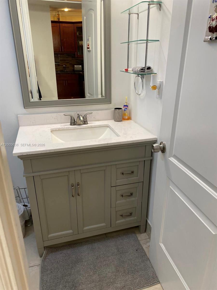 SEA AIR TOWERS CONDO - Residential Lease