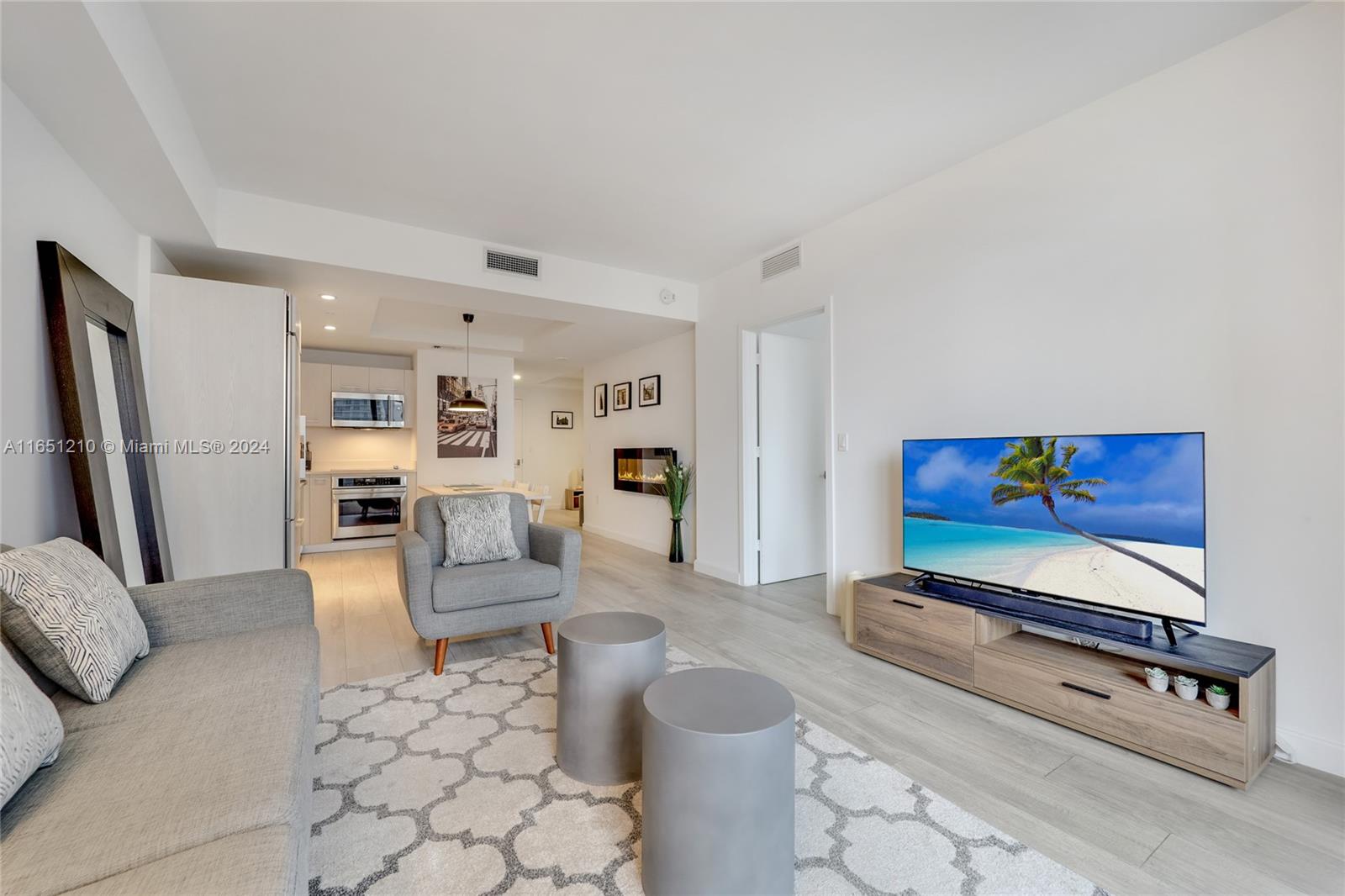 BRICKELL HEIGHTS EAST - Residential Lease