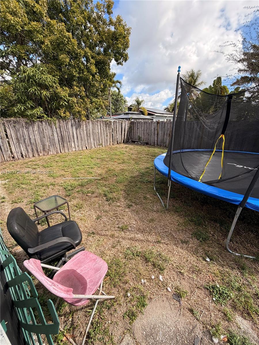 NORTH LAUDERDALE VILLAGE - Residential