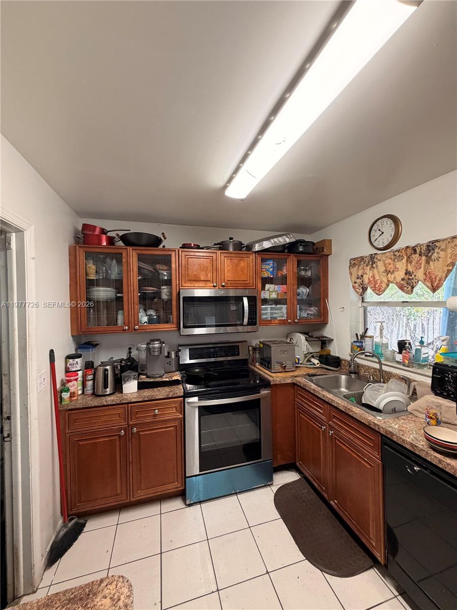 NORTH LAUDERDALE VILLAGE - Residential