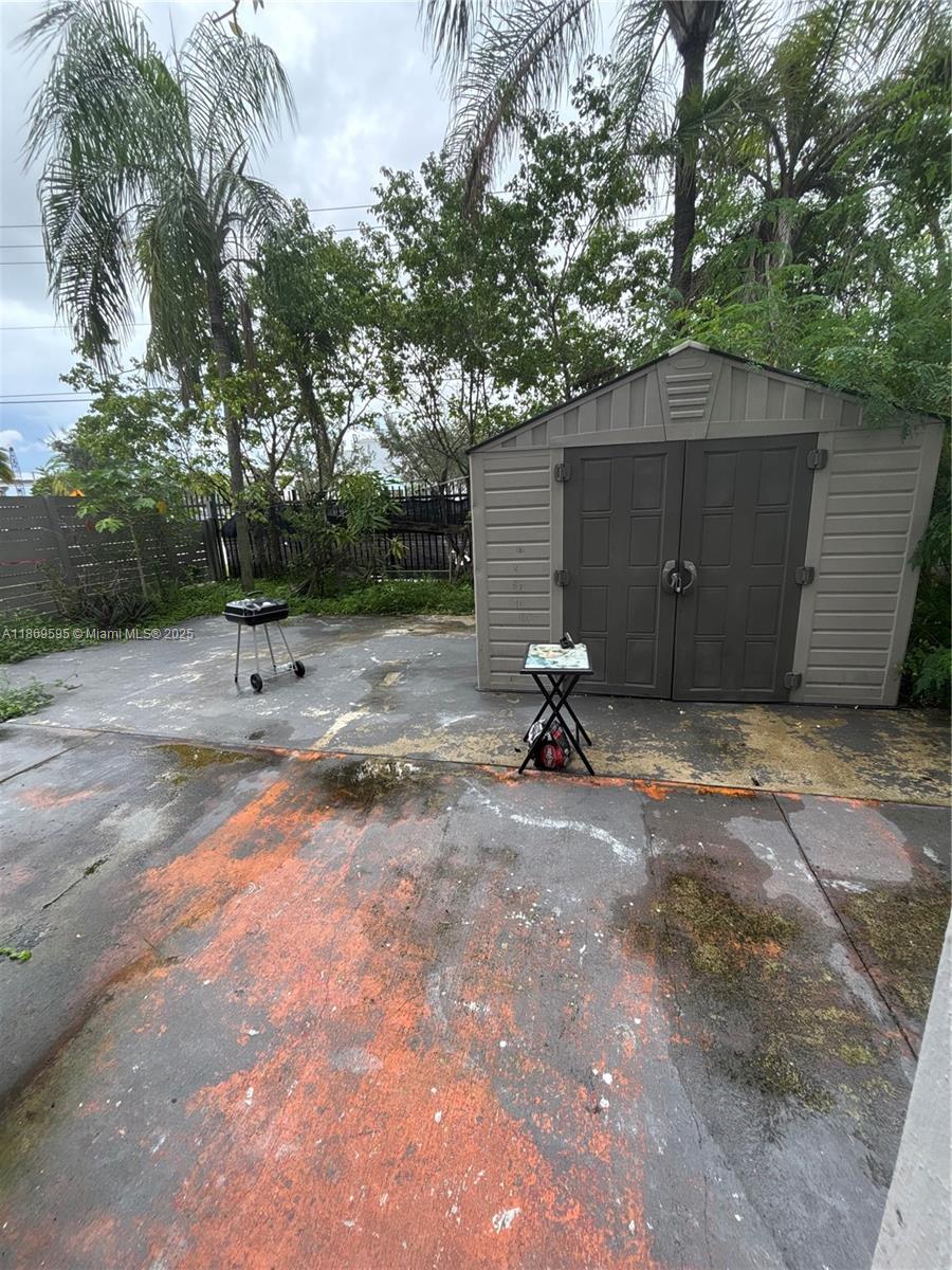 GOLDEN GATE APARTMENTS CO - Residential