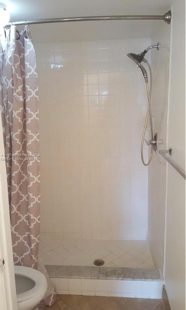 SUMMERBREEZE CONDO - Residential