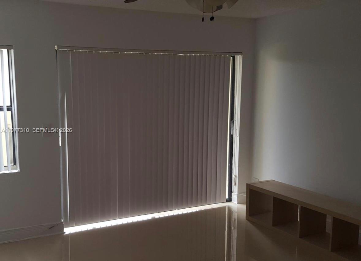 SUMMERBREEZE CONDO - Residential