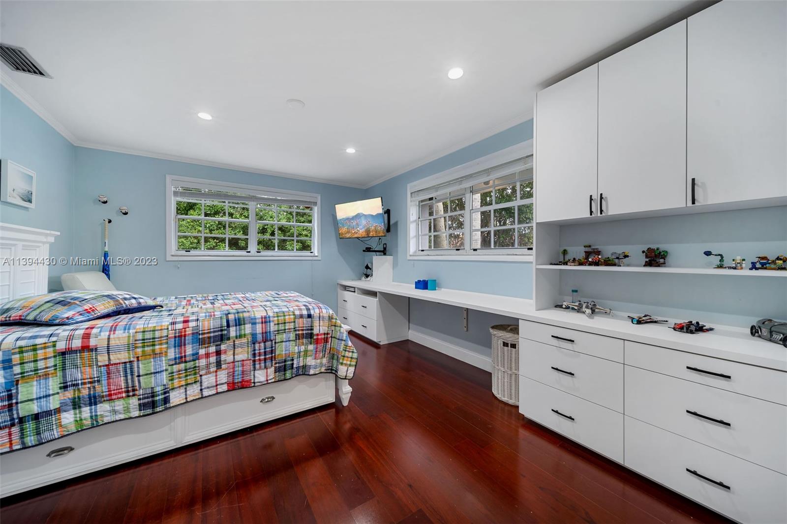 WATERWAY MANOR ESTATES - Residential