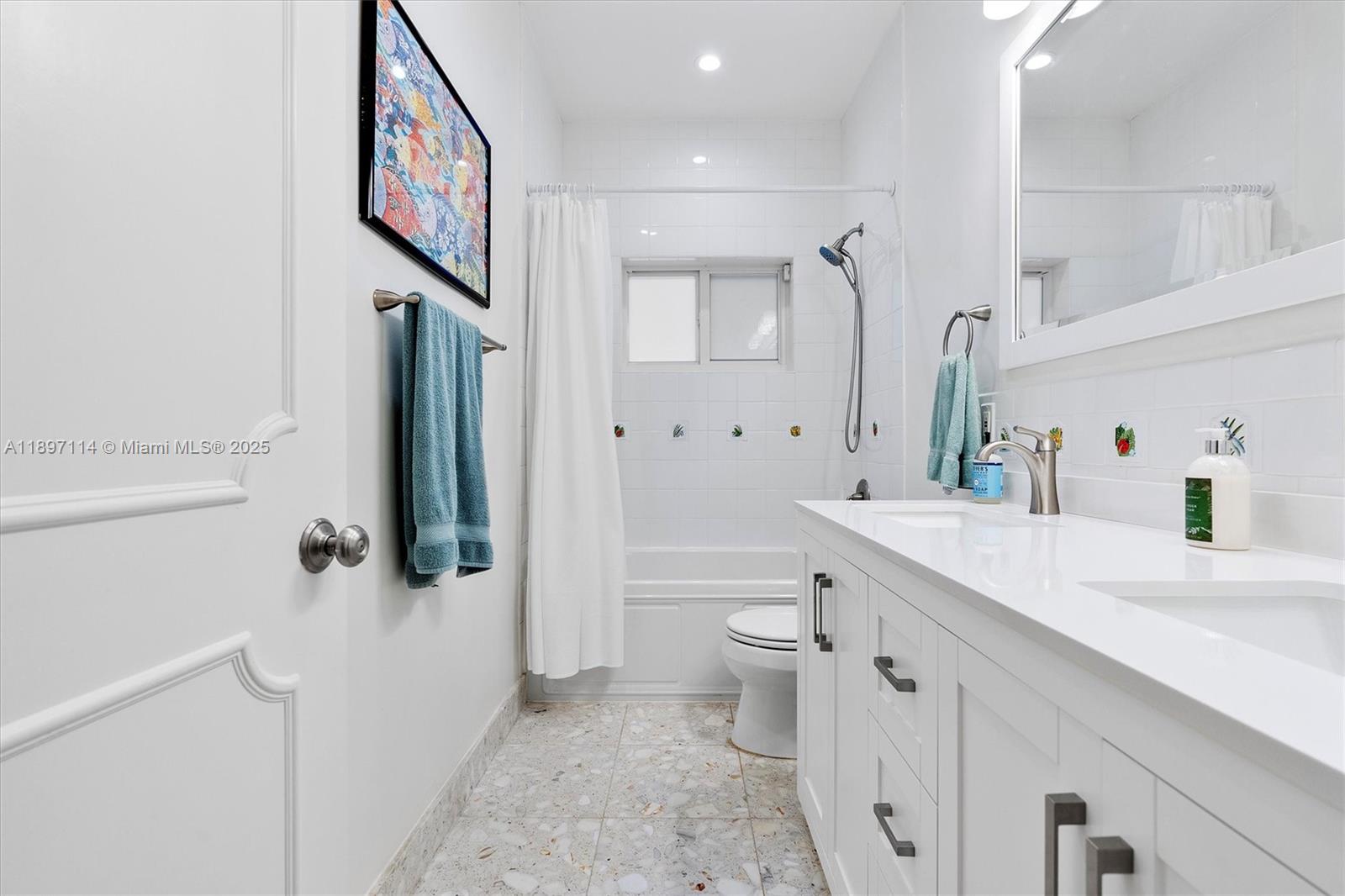 EARLETON SHORES - Residential