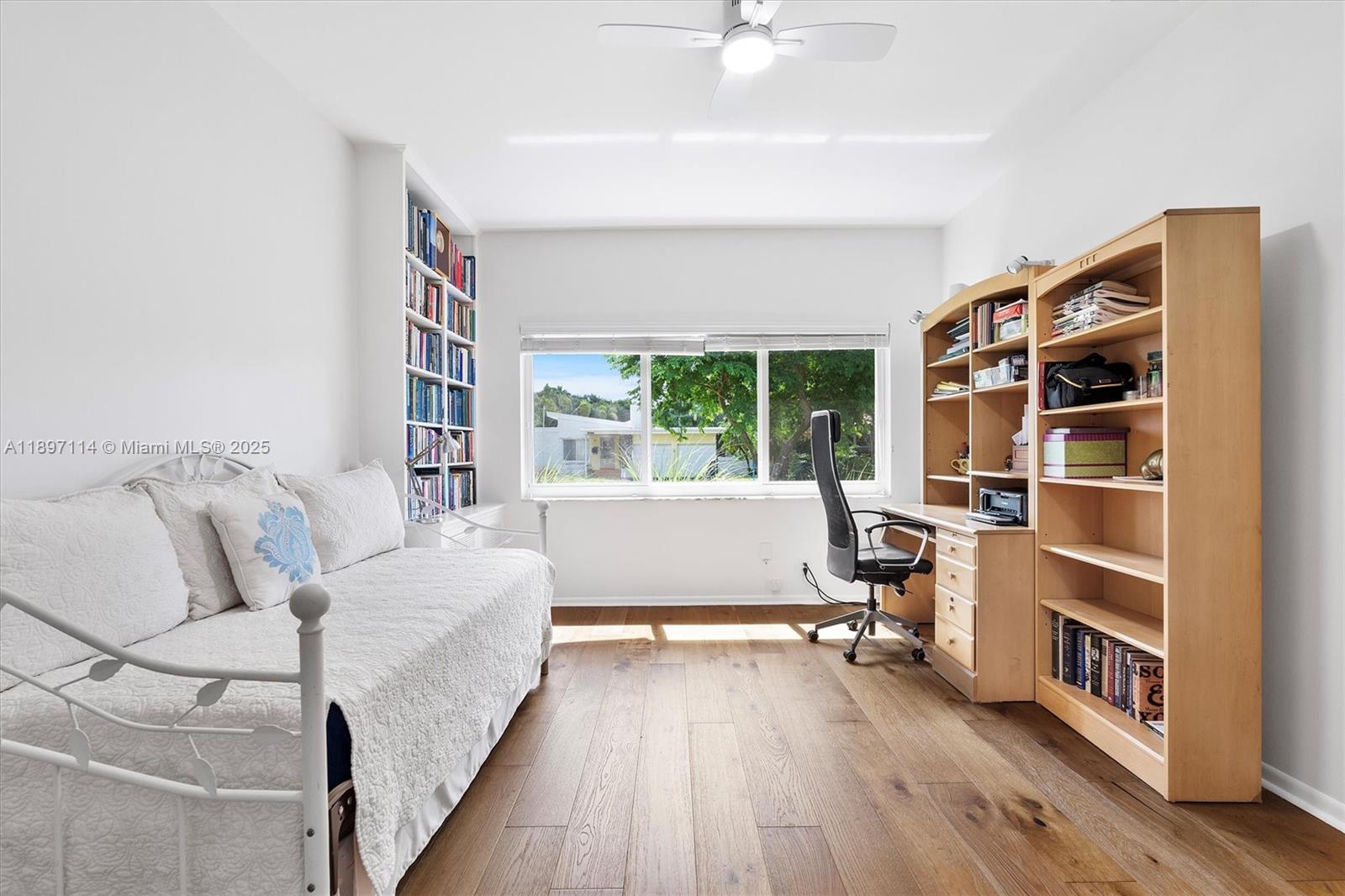 EARLETON SHORES - Residential