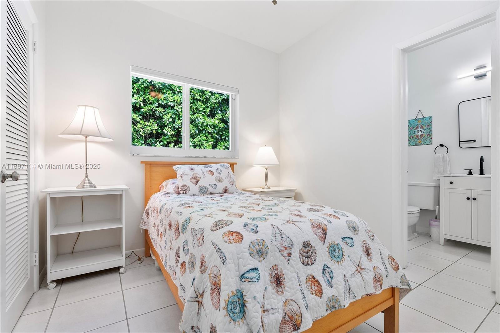 EARLETON SHORES - Residential